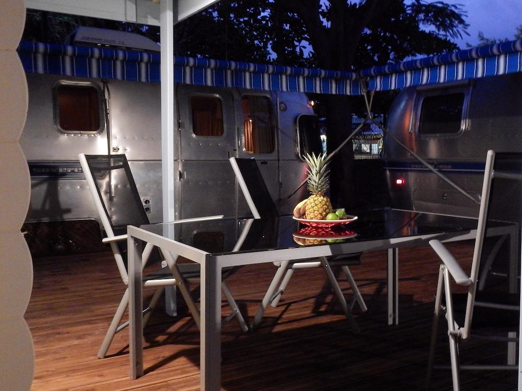 Airstream Paradise Bernard Exterior photo